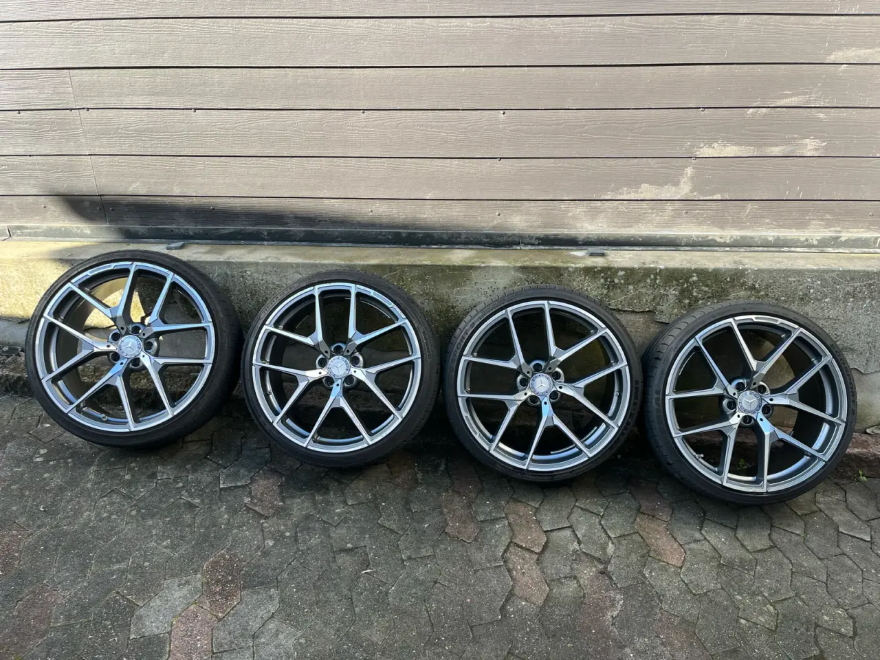 Billede 4 - Alufælge 20 tommer kombi sæt til bl.a. Mercedes