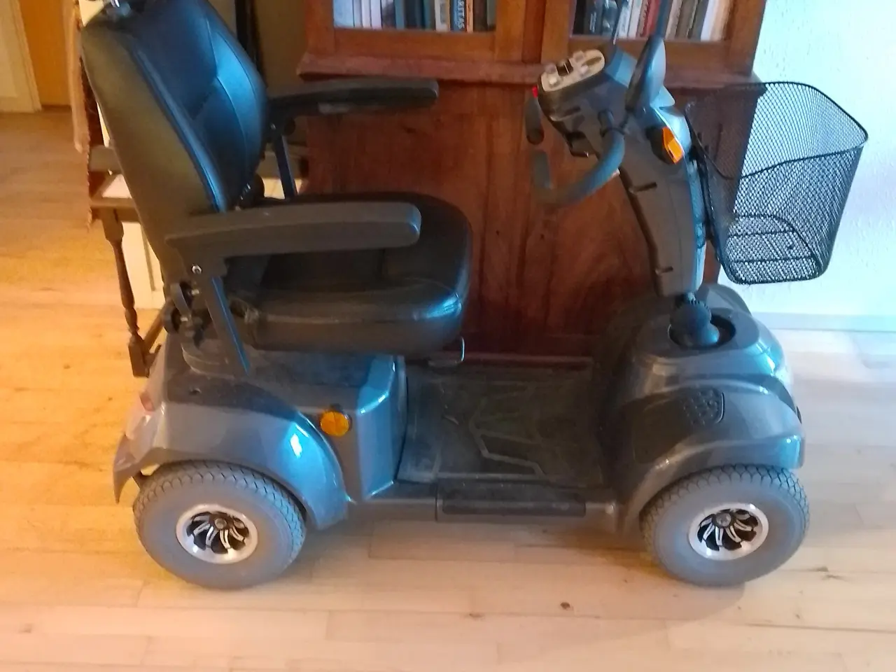 Billede 1 - velholdt handicapscooter