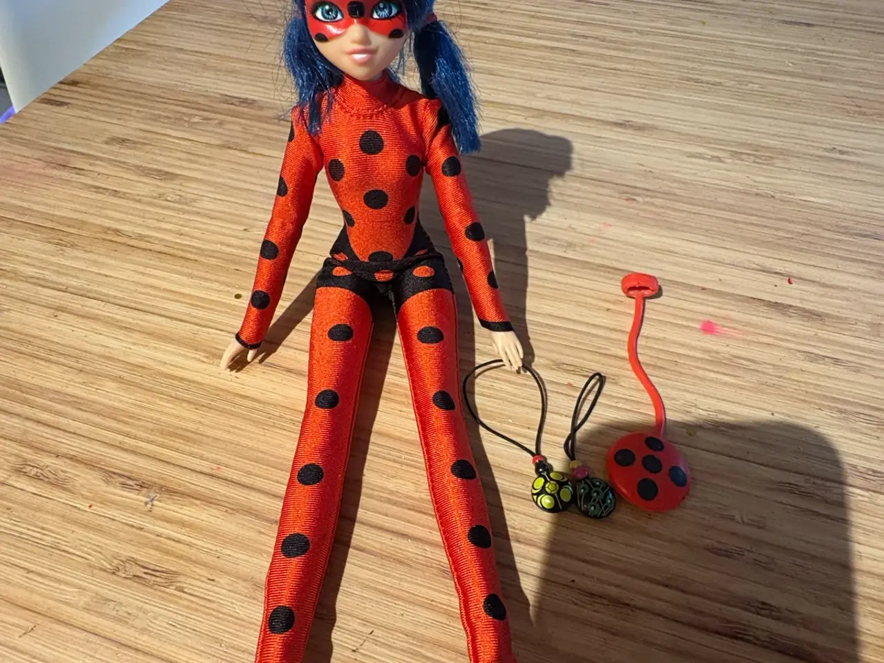 Billede 5 - Barbie og miraculous hus, bil, dyr og dukker