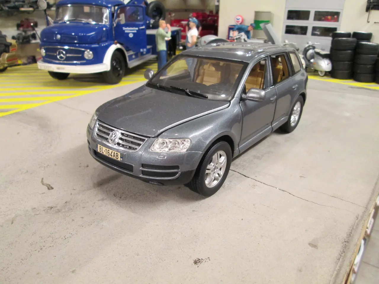 Billede 1 - Vw  Touareg   Burago  1:18