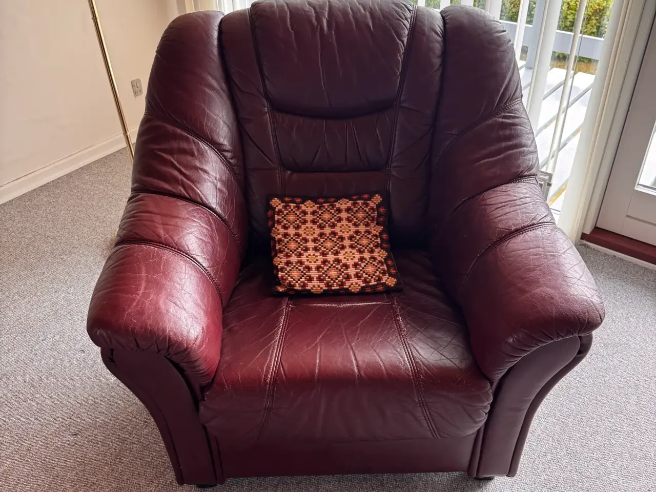 Billede 4 - Brun lædersofa + stol
