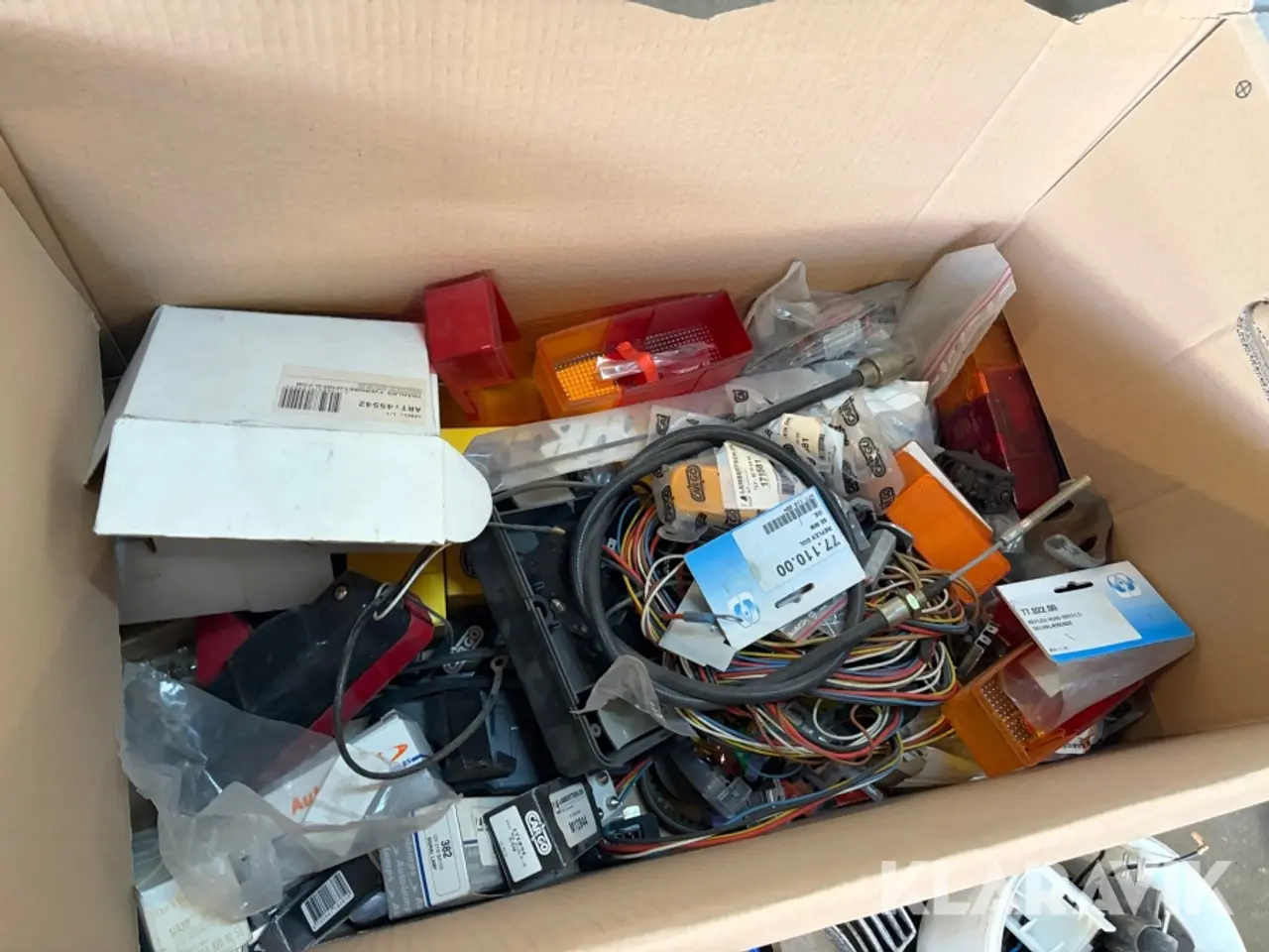 Billede 9 - Samlet parti reservedele bl.a. motor-/ventilatordele,