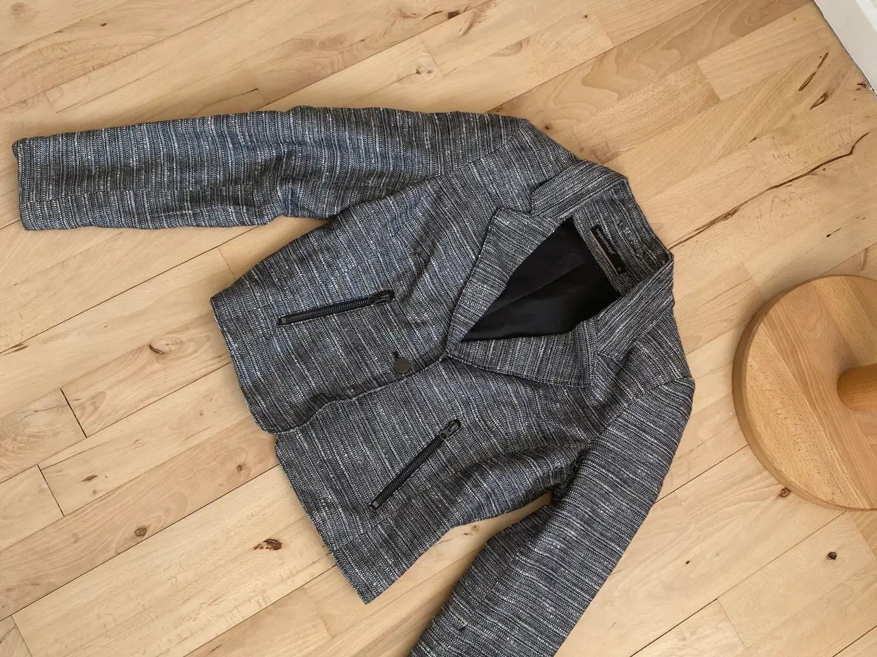 Billede 1 - Glimmer grå blazer