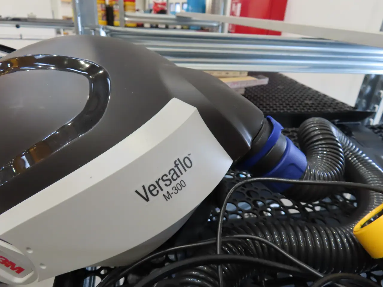 Billede 4 - Åndedrætsværn 3M Versaflo M-300 med filter 3M Versaflo samt batteri