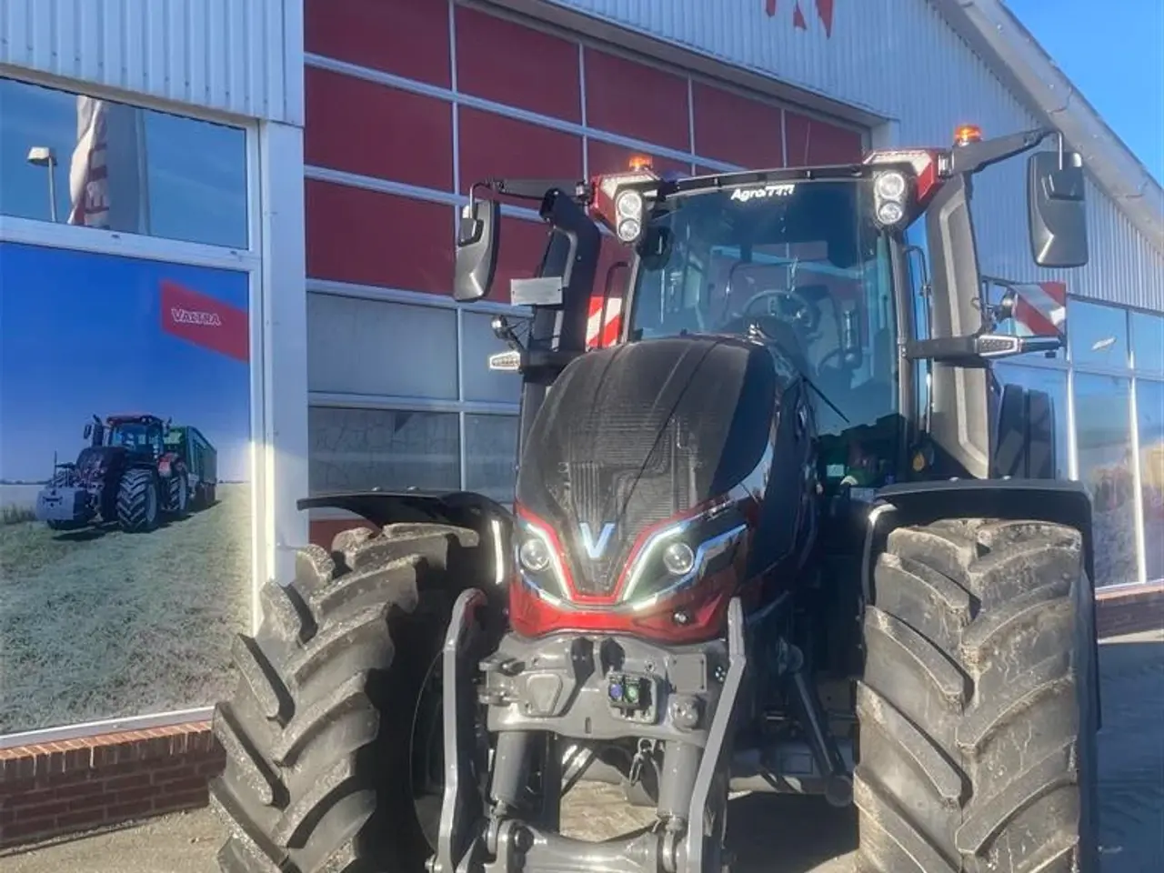 Billede 1 - Valtra Q265 Fabriks ny 265 HK  Boost 290 HK