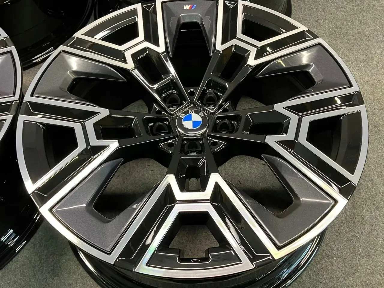 Billede 5 - ALUFÆLGE BMW 5 G60 G61 G68 939M 20"