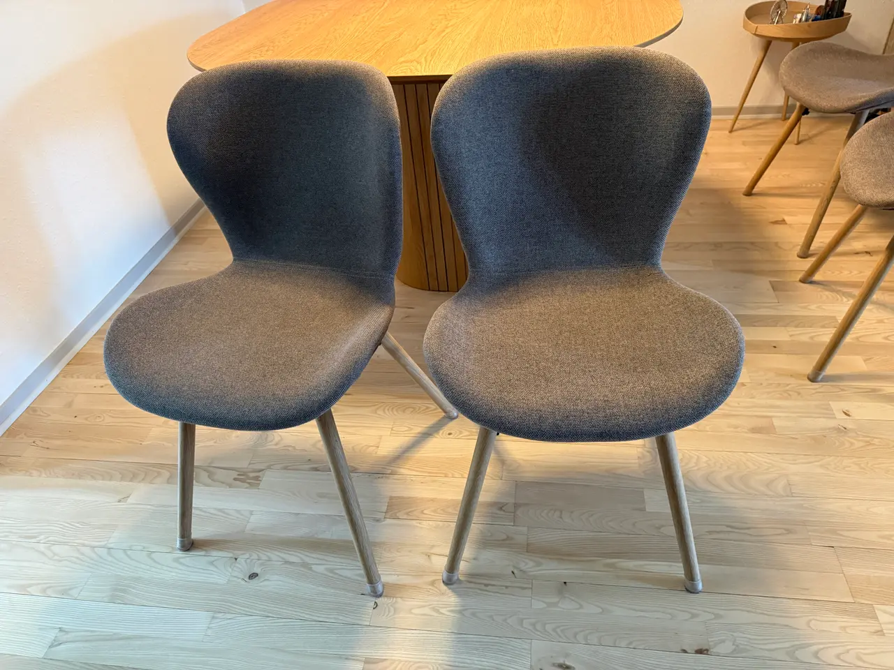 Billede 2 - Spisebord med 4 Ally spisebordsstole