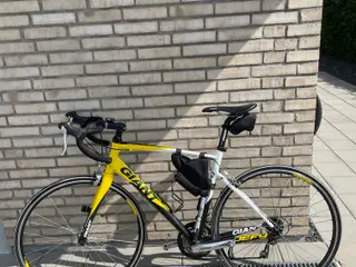 Giant racercykel Med Shimano geargruppe.