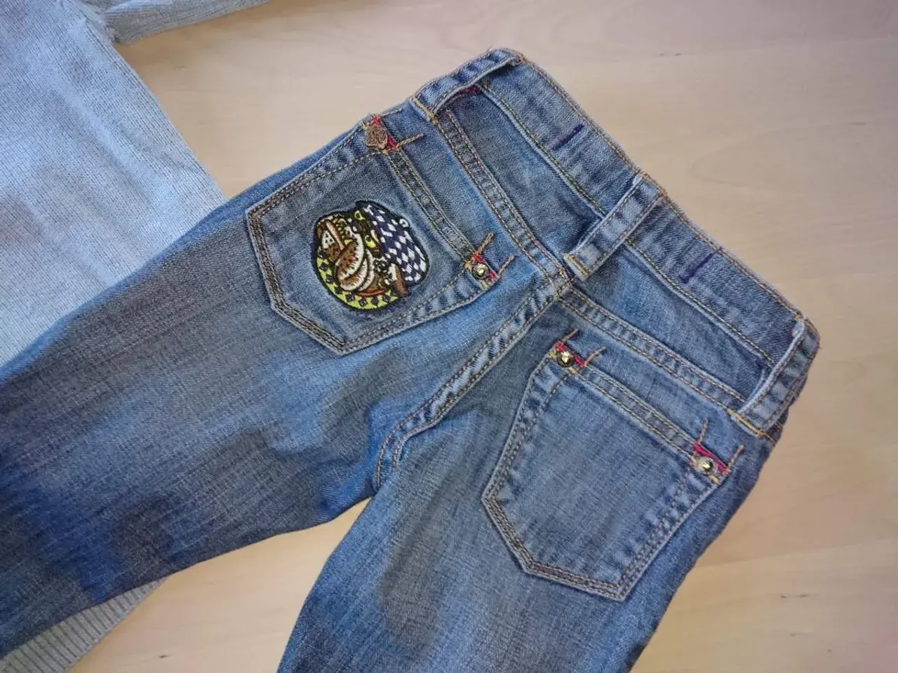 Billede 2 - Ed Hardy by Christian Audigier jeans str. 3/4år