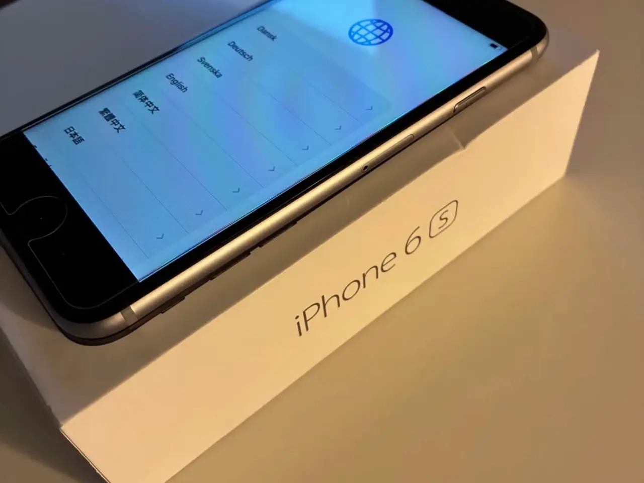 Billede 2 - Apple iPhone 6s - pæn stand - har 2 stk,