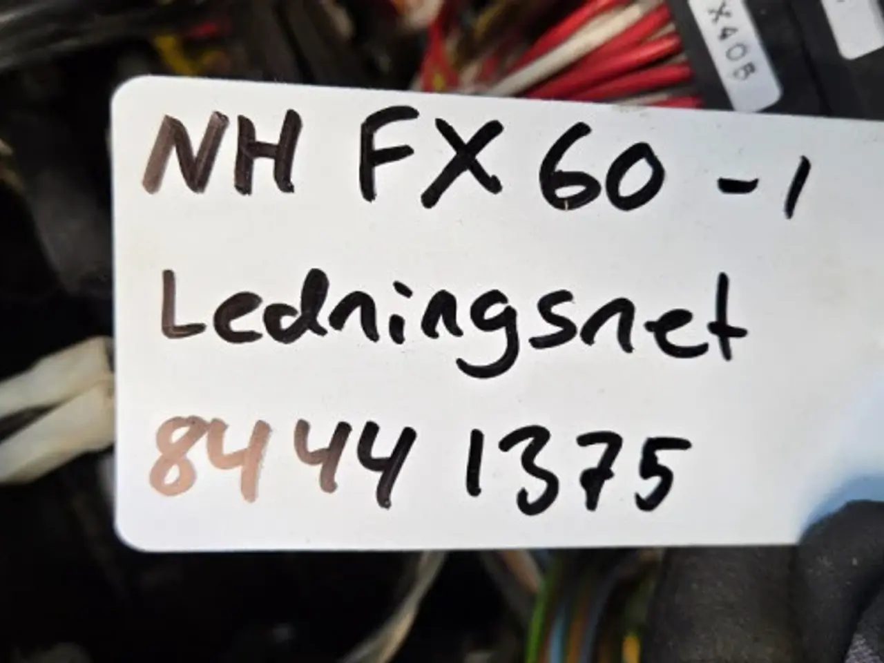 Billede 19 - New Holland FX60 Ledningsnet 84441375