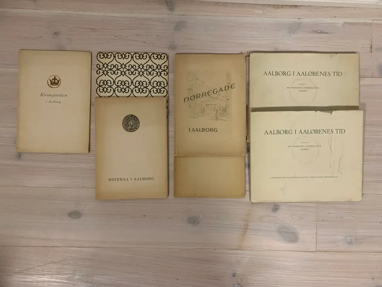 Billede 1 -  7 Historiske Aalborgbøger
