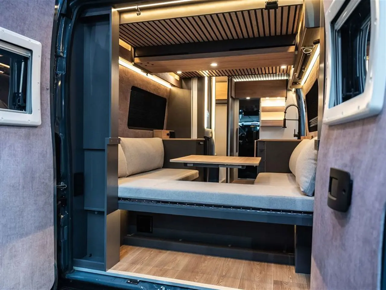 Billede 33 - 2027 - Nomade Nation Space S STEALTH VAN MED LOUNGE I SKANDINAVISK DESIGN