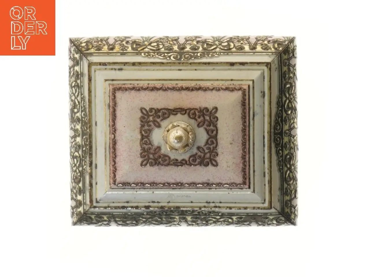 Billede 2 - Dekorativ metalkasse med låg (str. 17x14 cm)
