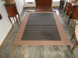 Tæppe til under sofabord mv.190 cmX135 Cm