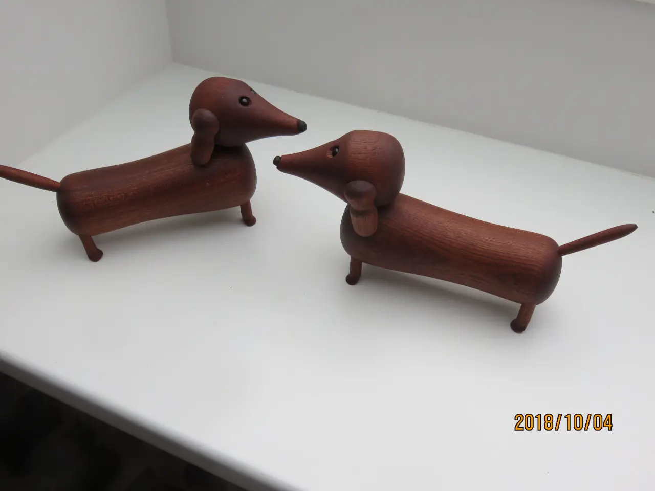 Billede 2 - Gravhunde af mahognitræ