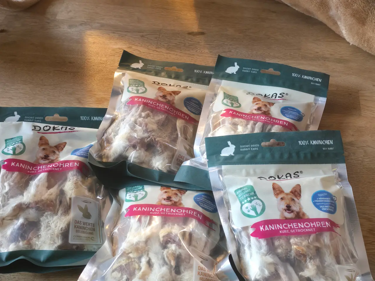 Billede 1 - LÆKKERIER TIL KATTEN
