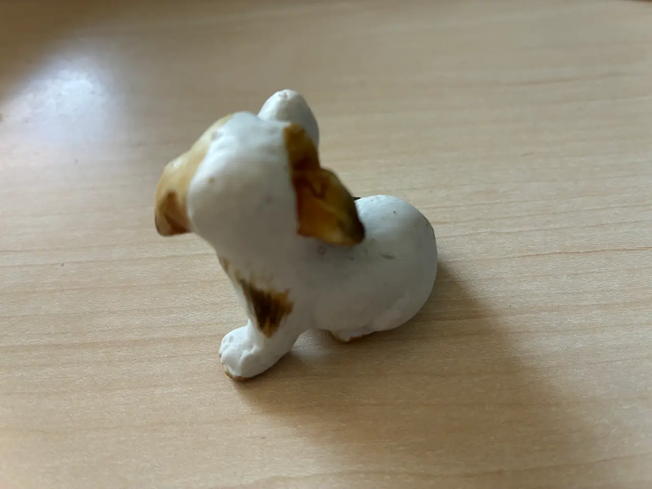 Billede 2 - Hund til pynt i sættekasse