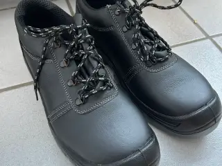 Ny/ ubrugt sikkerhedssko Active Gear str.45