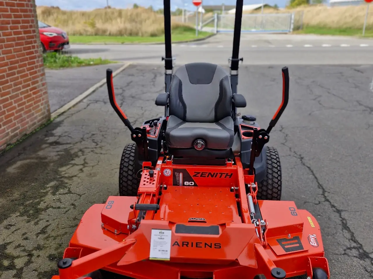 Billede 2 - Ariens Zenith 60R Zero-Turn. PRO