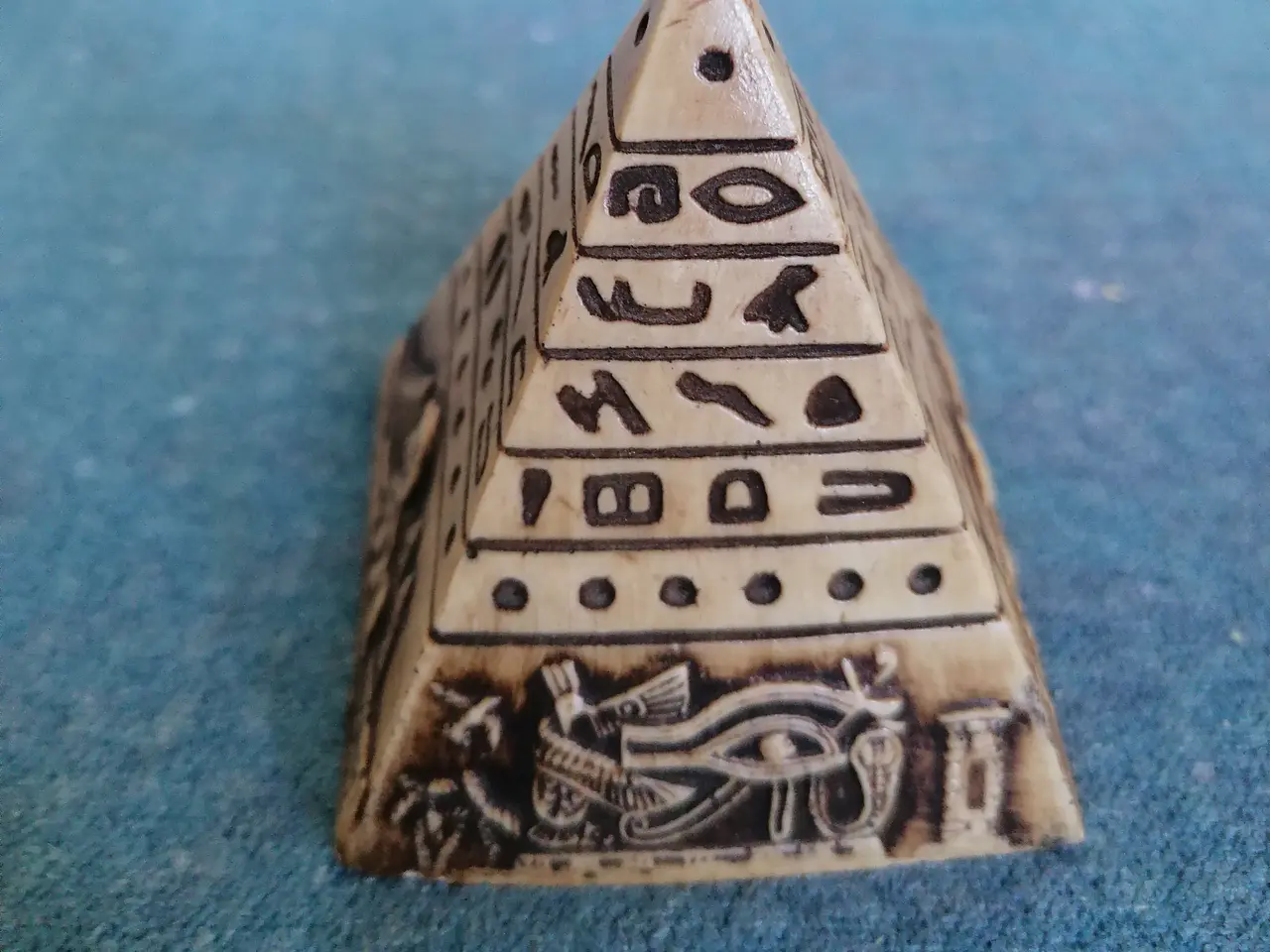 Billede 2 - Flot Pyramide Brevvægt