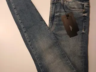 Jeans. Vero Moda. M-34