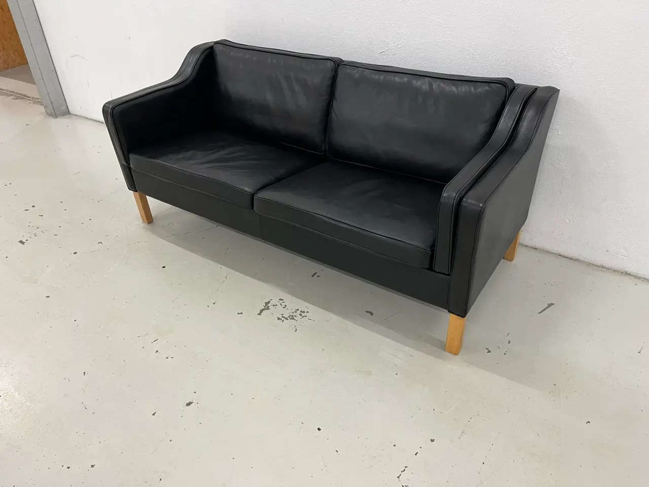 Billede 5 - Designer Mogens Hansen 2,5 Pers.Sofa sort premium 