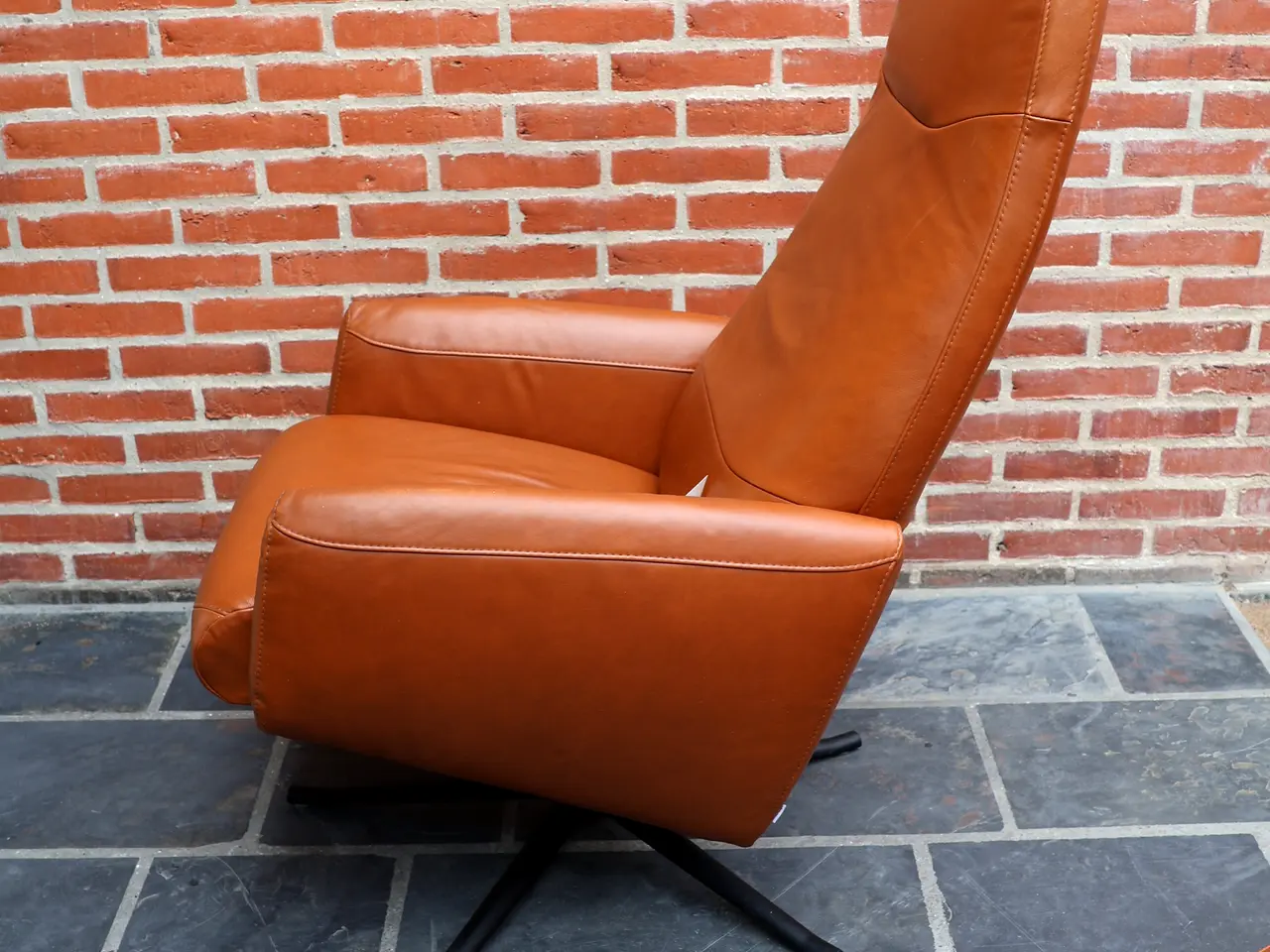 Billede 5 - BoConcept cognac farvet læder lænestol m/skammel