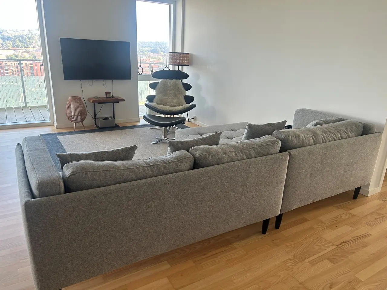 Billede 3 - Møbler light grey chaise lounge sofa for sale