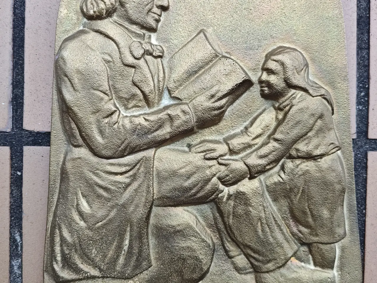 Billede 1 - Gammelt og Tungt H.C. Andersen relief HC Andersen