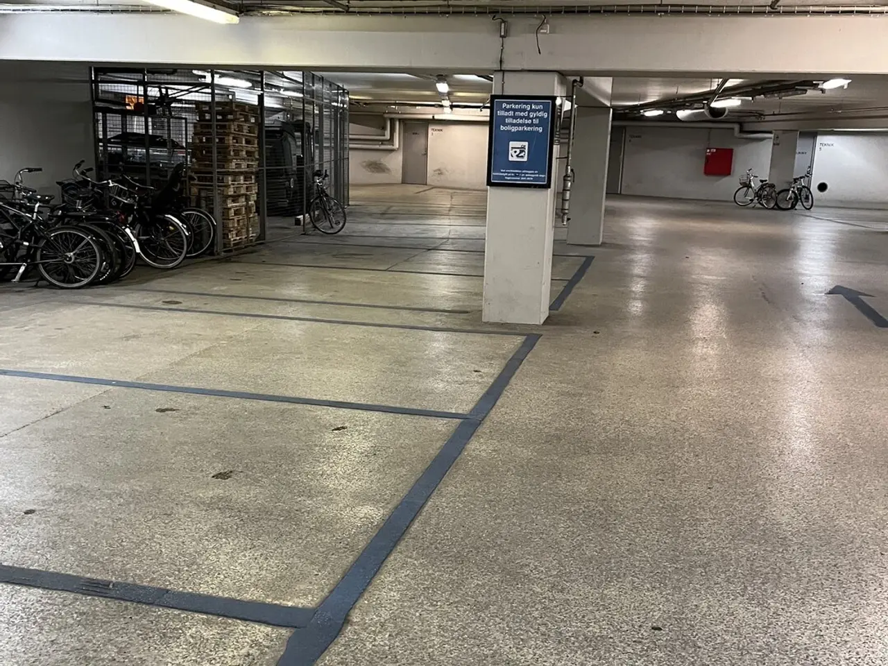 Billede 1 - P-pladser i kælderen under Spinderiet i det centrale Valby