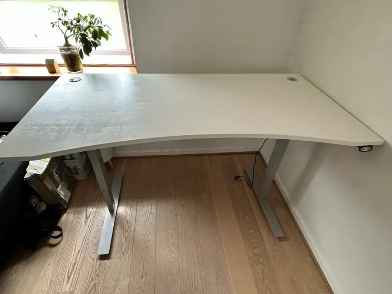Billede 2 - Super fint hæve sænke bord