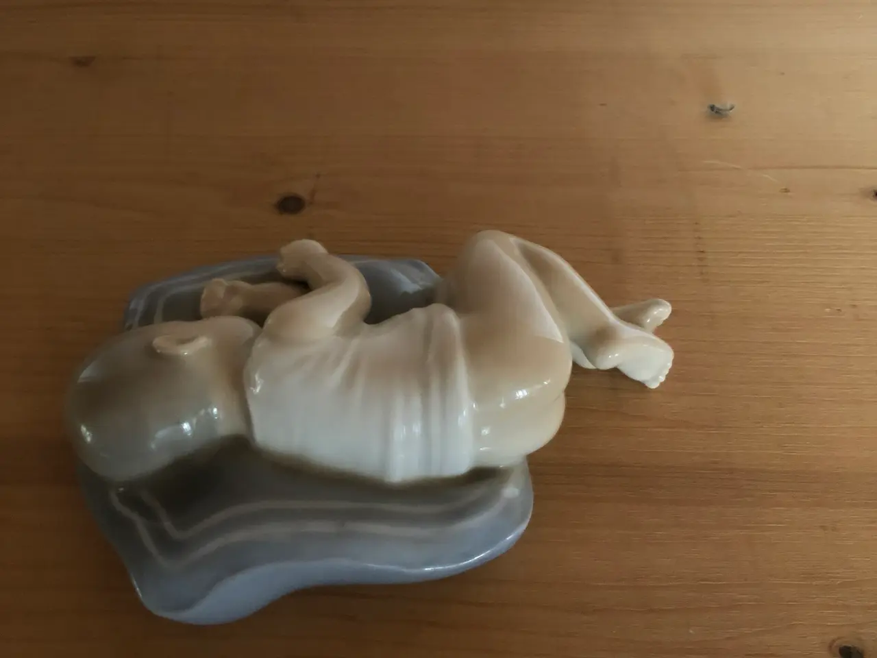 Billede 3 - Kgl Porcelænfigur 