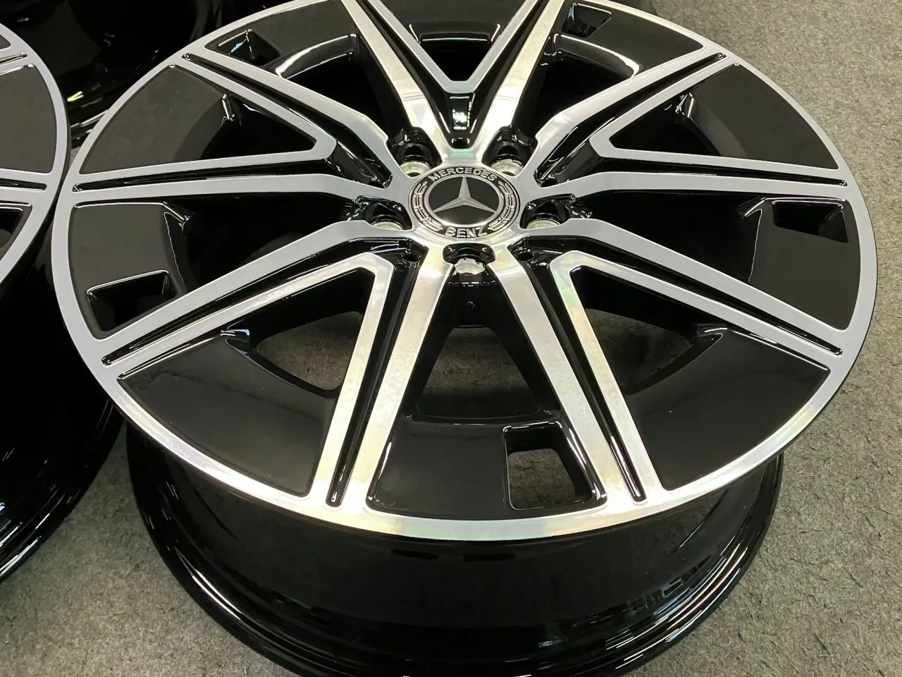 Billede 5 - ALUFÆLGE MERCEDES EQA EQB AMG X243 W243 243 19"