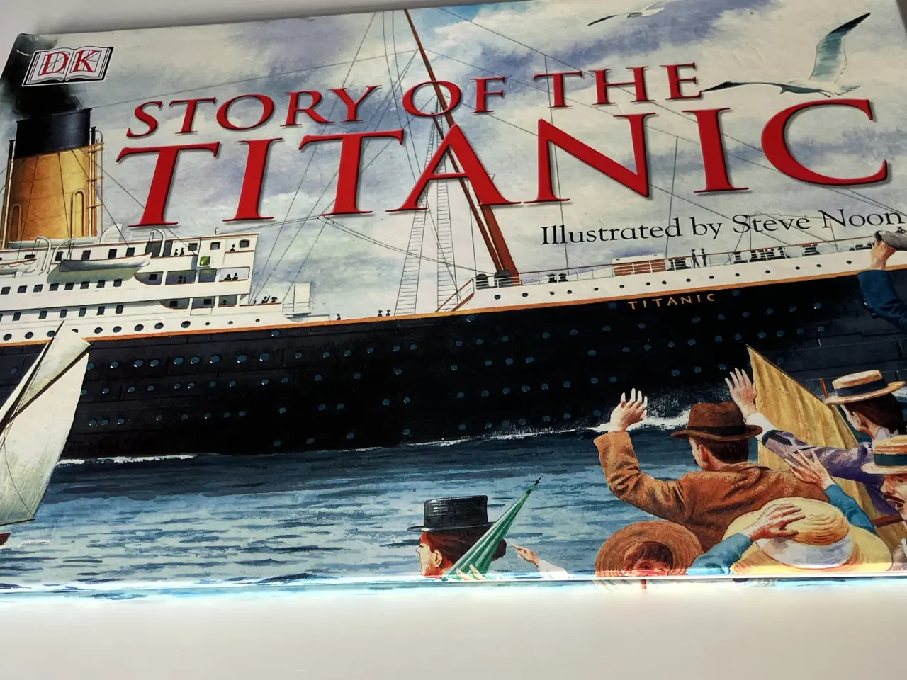 Billede 7 - Titanic 2 books (English). Inside the Titanic + St