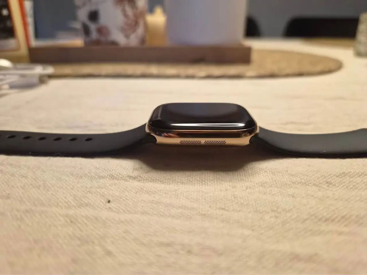 Billede 4 - Apple Watch S10, 42mm, GPS+Cel, Titanium gold