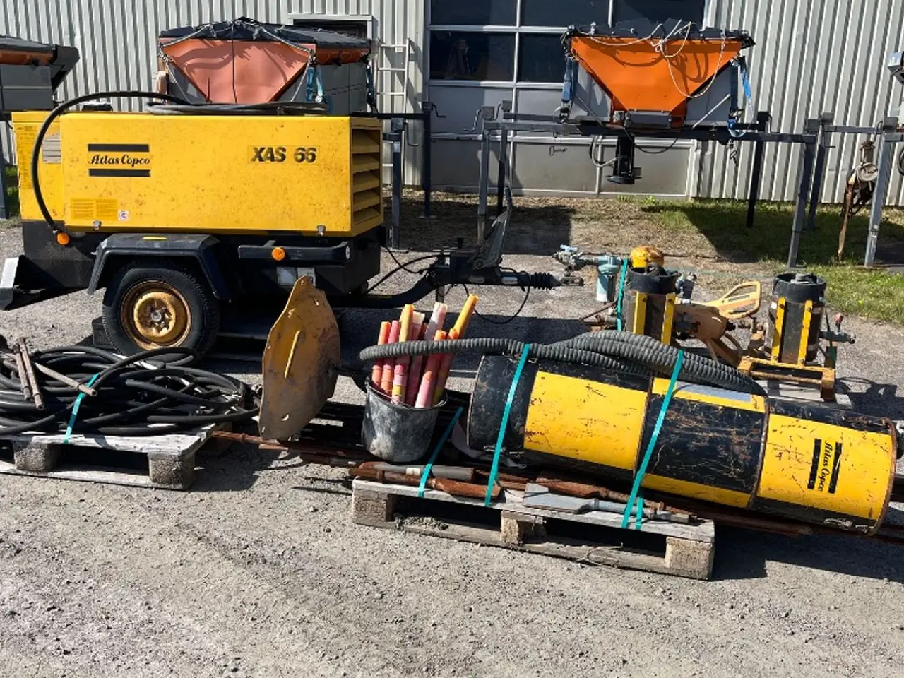 Billede 5 - Atlas Copco XAS 66 Med meget udstyr.