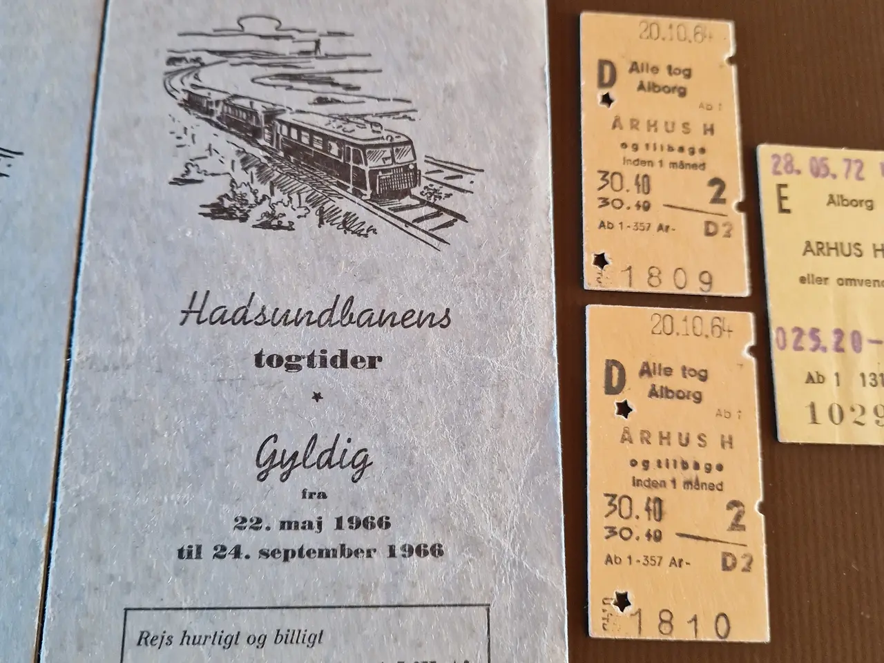 Billede 4 - Samling af Køreplaner Nibebanens togtider i 1956.