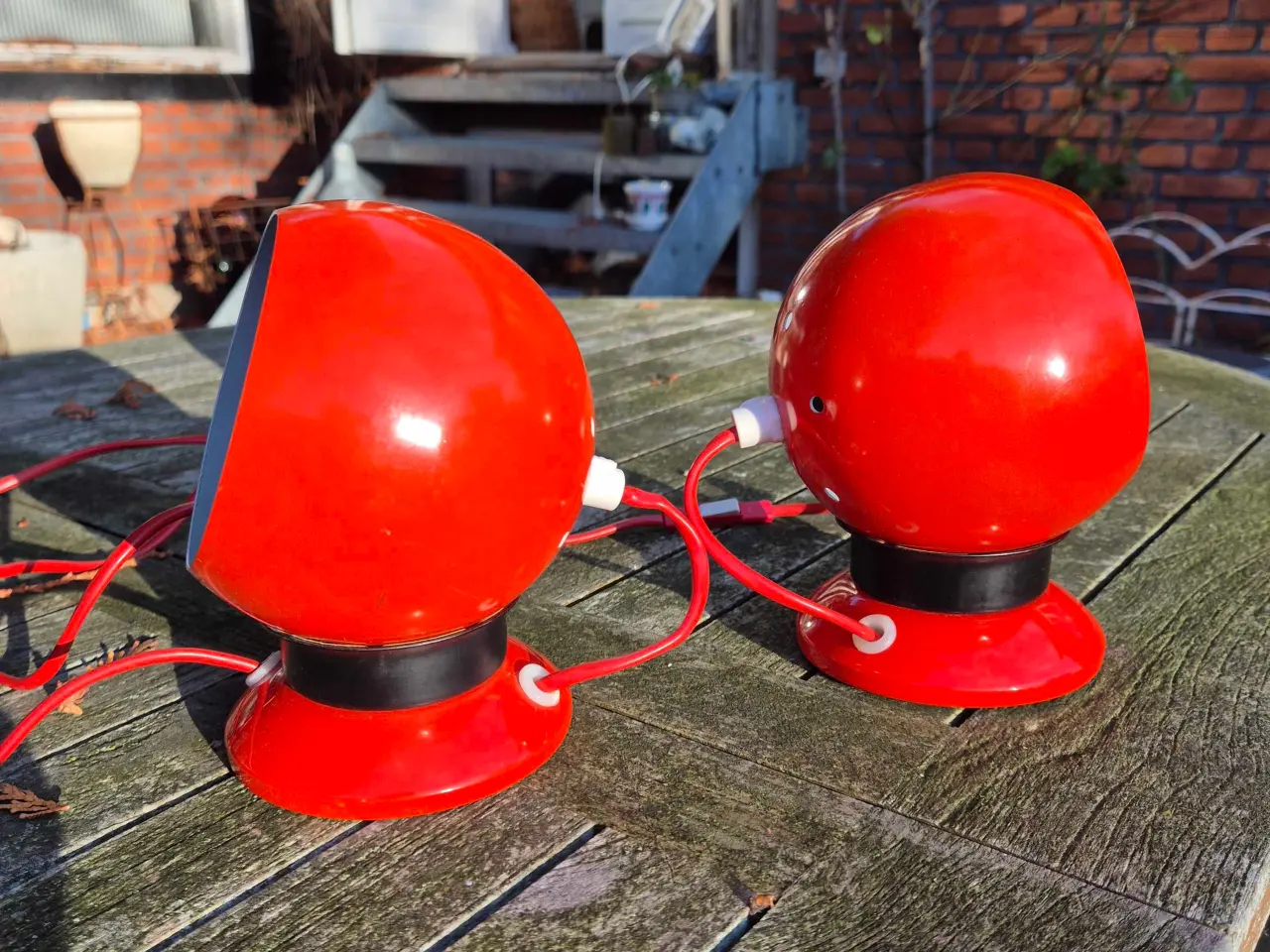 Billede 2 - Velholdte rødorange magnetlamper