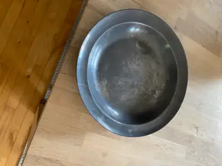 Tin/bly fad sælges