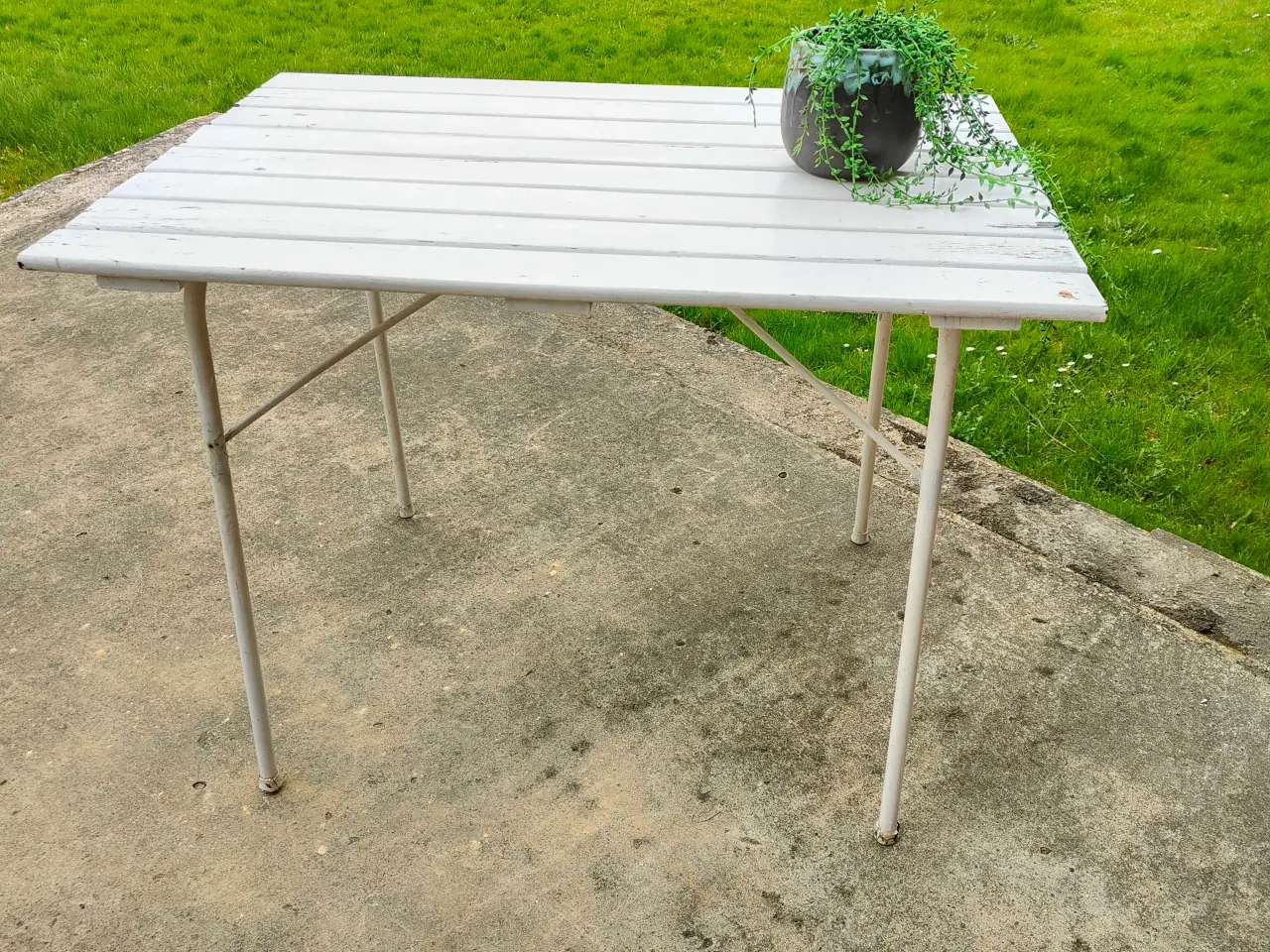 Billede 1 - Charmerende retro havebord