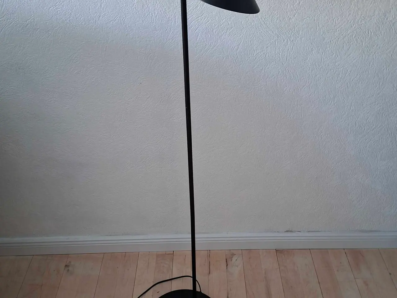 Billede 2 - Madrid gulvlampe, sort.