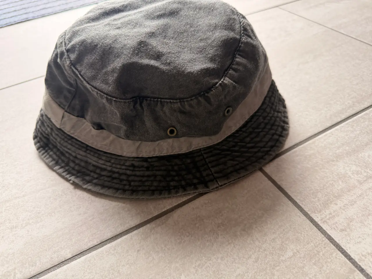 Billede 1 - Bøllehat, Sommerhat
