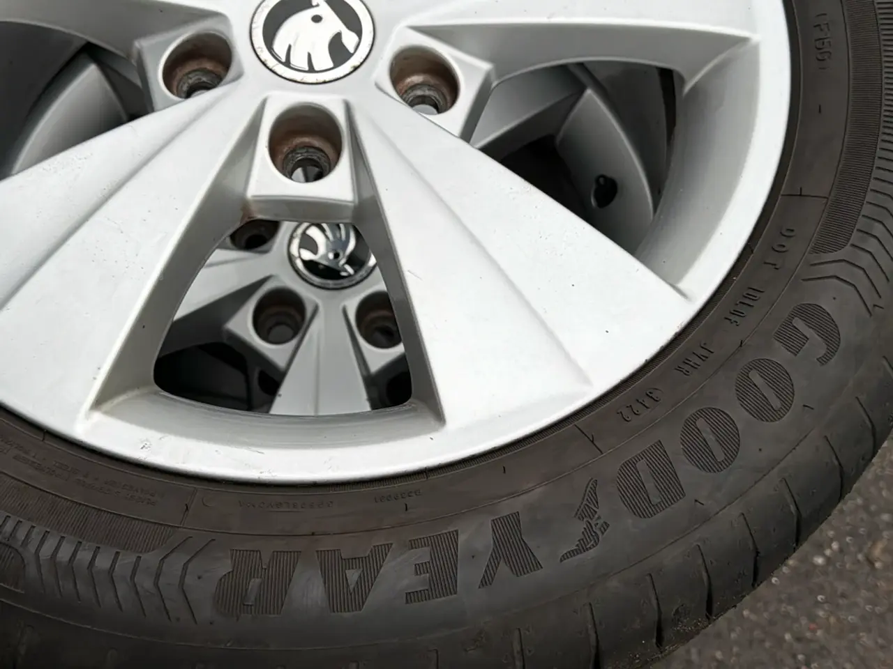 Billede 5 - Skoda alufælge til salg
