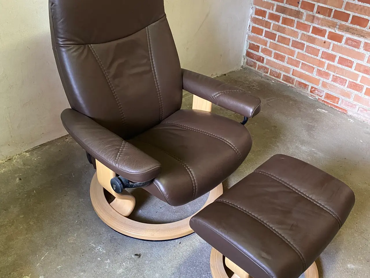 Billede 2 - HVILESTOL STRESSLESS STOL I MØRK BRUN - MEGET FLOT