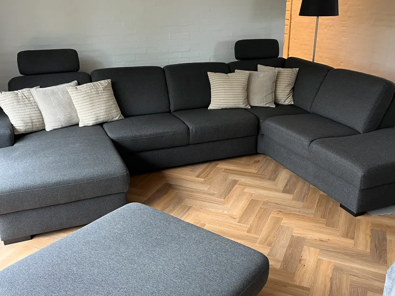 Billede 3 - Hjørnesofa med puf