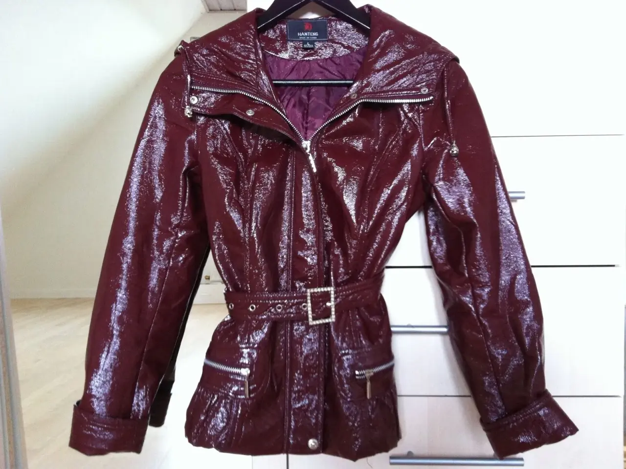 Billede 1 - Fint jakke, bordo farve, str S, 60kr