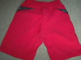 Badeshorts/ shorts str. 10-12 år