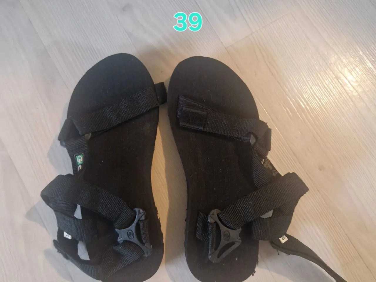 Billede 2 - Herre Sandaler 50 kr stk
