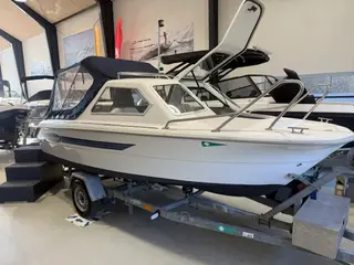 Crescent Gemini nyere motor og trailer